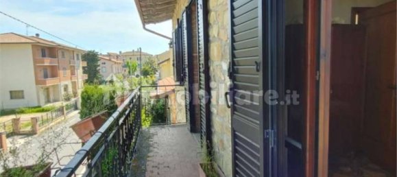 3 Schlafzimmer Haus in Gualdo Cattaneo, Italy, Nr. 265402 36