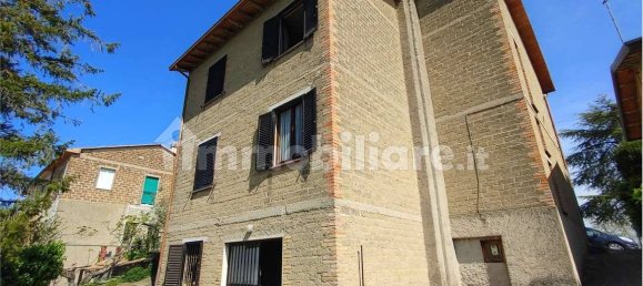 3 Schlafzimmer Haus in Gualdo Cattaneo, Italy, Nr. 265402 16