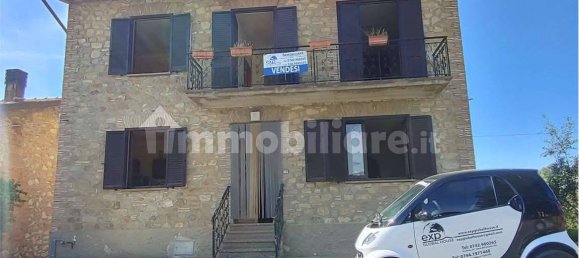 3 Schlafzimmer Haus in Gualdo Cattaneo, Italy, Nr. 265402 17