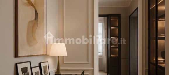 4 bedrooms Apartment in Milan, Italy No. 351632 3