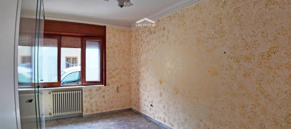 Casa de 8 habitaciónes en Trepuzzi, Italy No. 34482 3