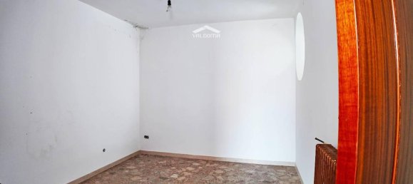 Casa de 8 habitaciónes en Trepuzzi, Italy No. 34482 21