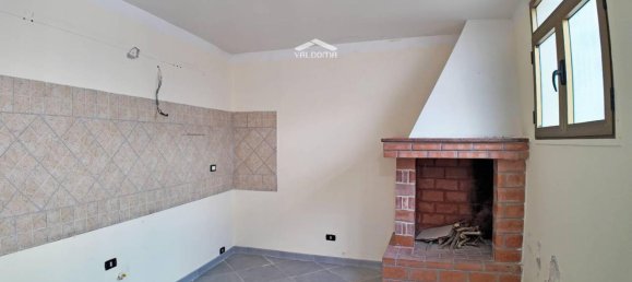 Casa de 8 habitaciónes en Trepuzzi, Italy No. 34482 12