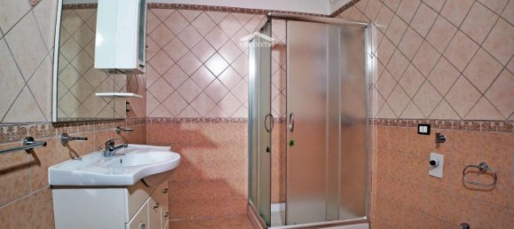 Casa de 8 habitaciónes en Trepuzzi, Italy No. 34482 9