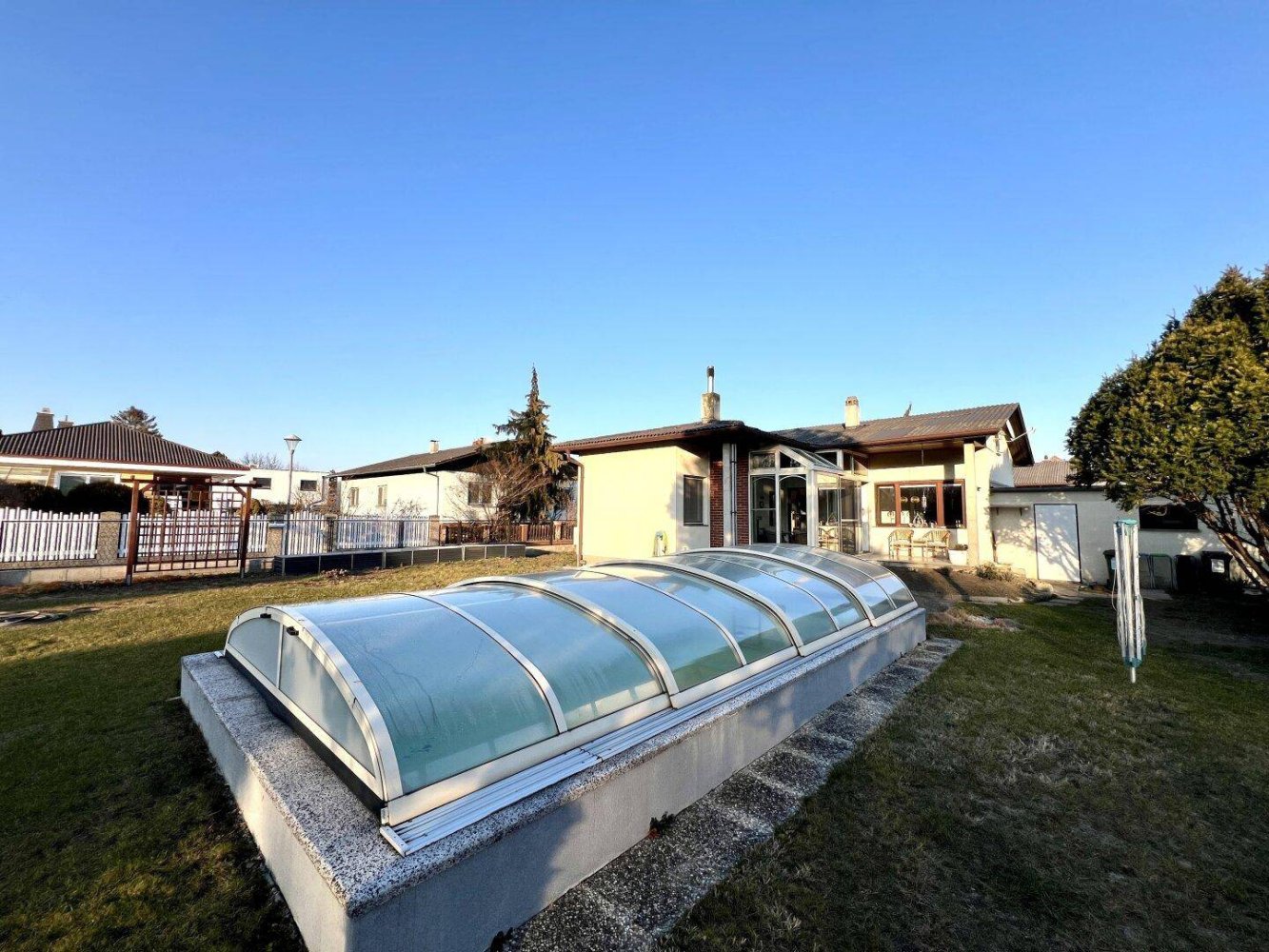 Casa de 4 habitaciónes en Enzersdorf an der Fischa, Austria No. 193155