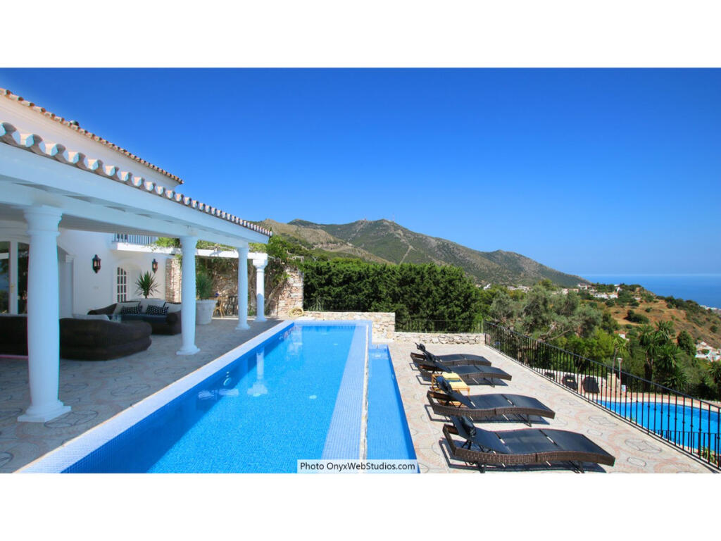 9 bedrooms Villa in Mijas, Spain No. 167490