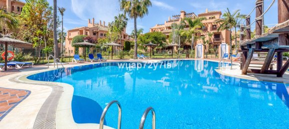 Apartamento de 2 dormitorios en Estepona, Spain No. 177862 41