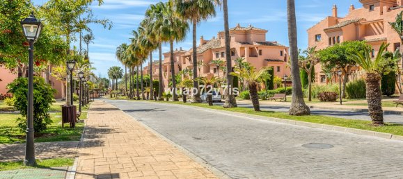 Apartamento de 2 dormitorios en Estepona, Spain No. 177862 50