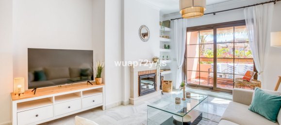 Apartamento de 2 dormitorios en Estepona, Spain No. 177862 5