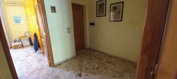 4 rooms Apartment in Palermo, Italy No. 42161 16