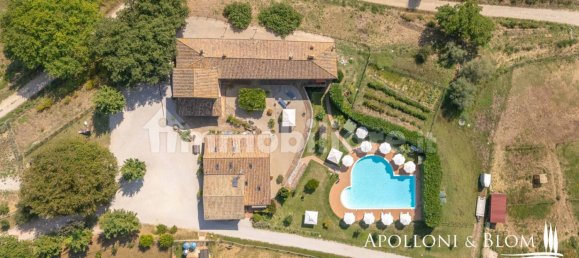 13 bedrooms House in Umbertide, Italy No. 357434 8