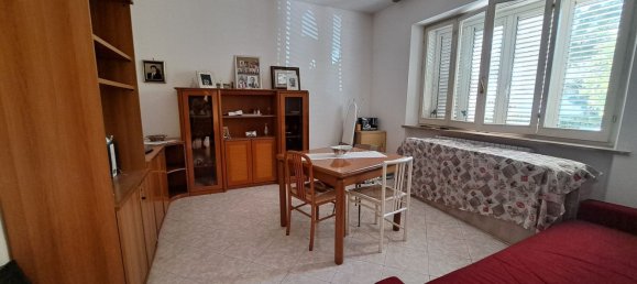 6 rooms Apartment in Sant'Egidio alla Vibrata, Italy No. 289122 3