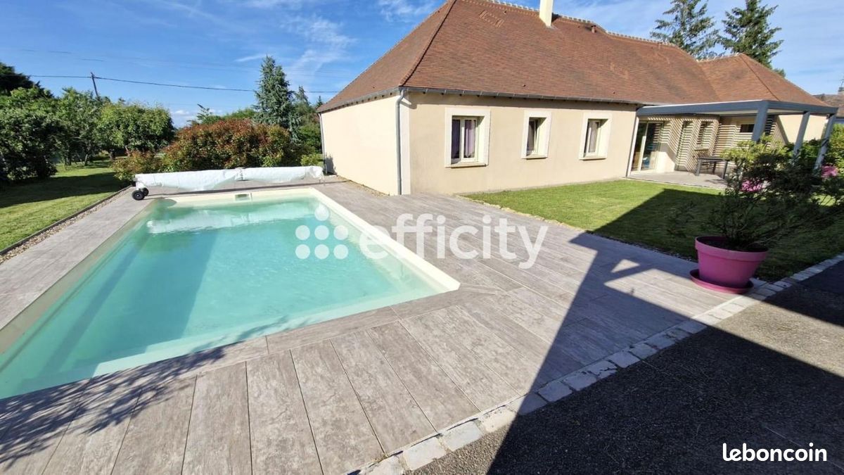 Casa T4 em La Chatre, France N.º 58720