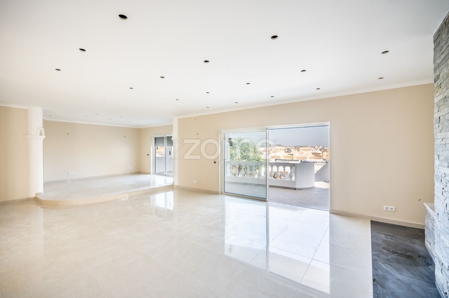 Дом с 4 спальнями в Лагуш, Португалия № 73392