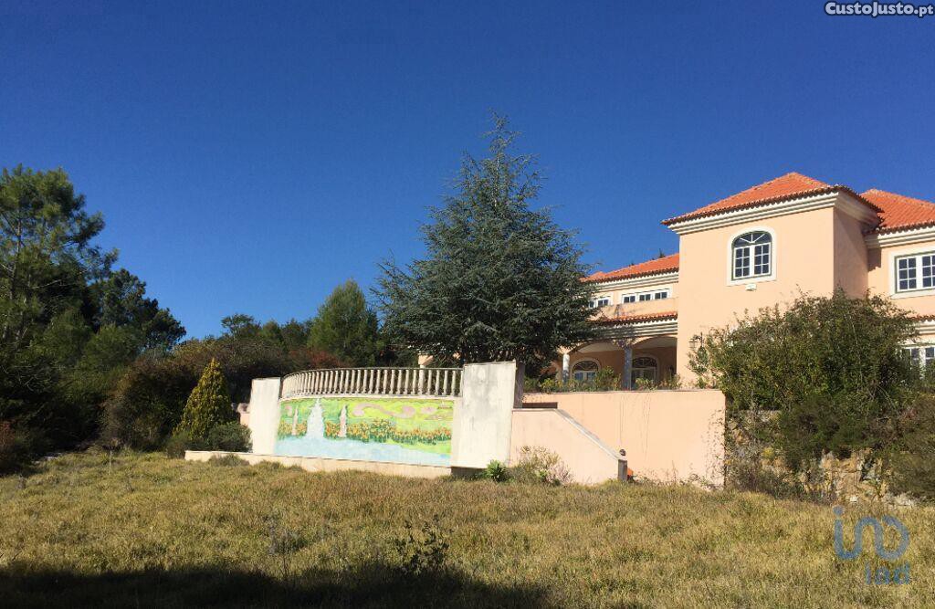 5 bedrooms Villa in Sintra, Portugal No. 45879