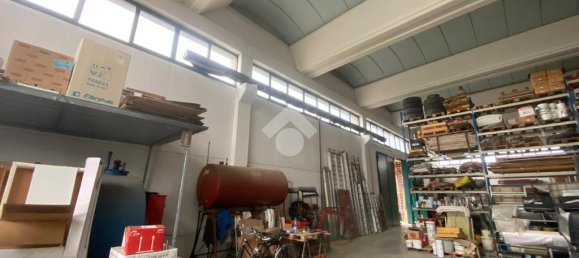 2-salle Entrepôt à Parma, Italy No. 116570 8