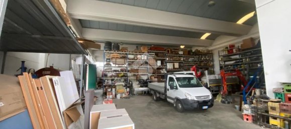 2-salle Entrepôt à Parma, Italy No. 116570 10