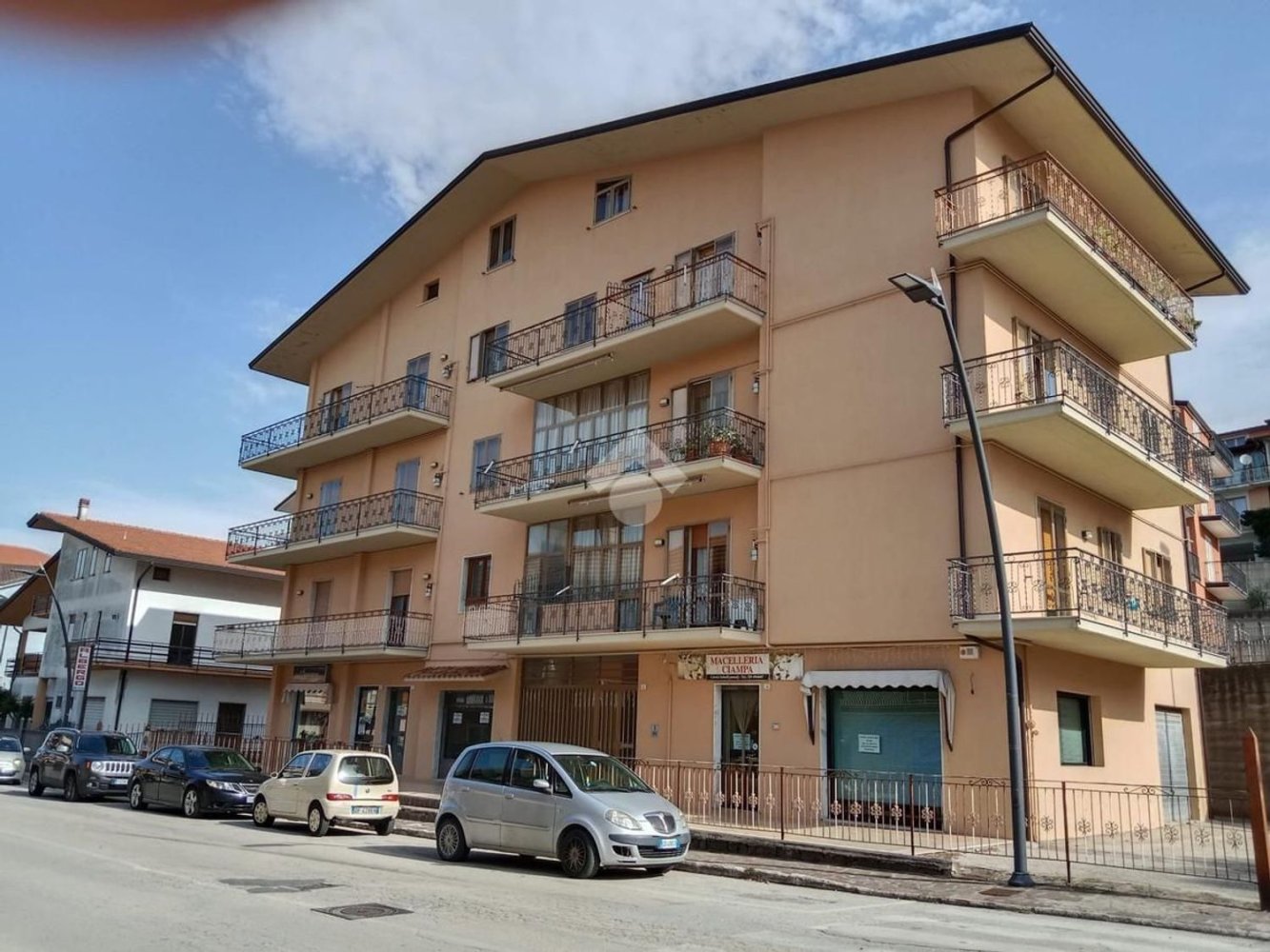 Propiedad comercial en Montemiletto, Italy 65 m² No. 381686