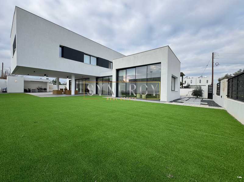 Propiedad comercial de 4 dormitorios en Kato Deftera, Cyprus No. 19732