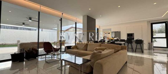 Propiedad comercial de 4 dormitorios en Kato Deftera, Cyprus No. 19732 11