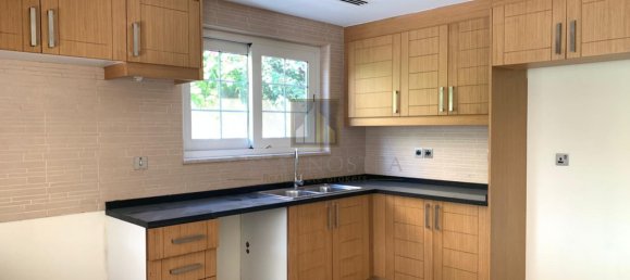 5 bedrooms Villa in Jumeirah Park, UAE No. 8001 15