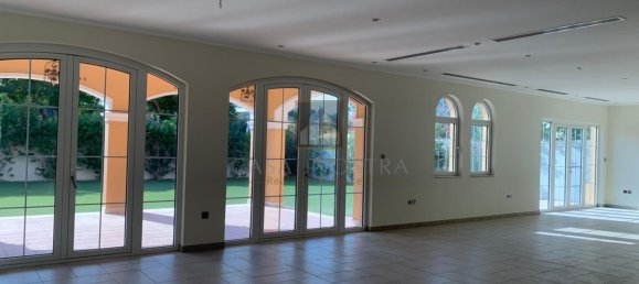 5 bedrooms Villa in Jumeirah Park, UAE No. 8001 18
