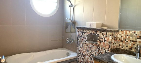 5 bedrooms Villa in Jumeirah Park, UAE No. 8001 3