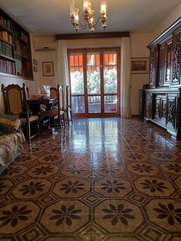 5 rooms Apartment in Grosseto, Italy No. 153397