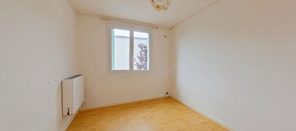 2 bedrooms Apartment in Tours, France No. 93129 3