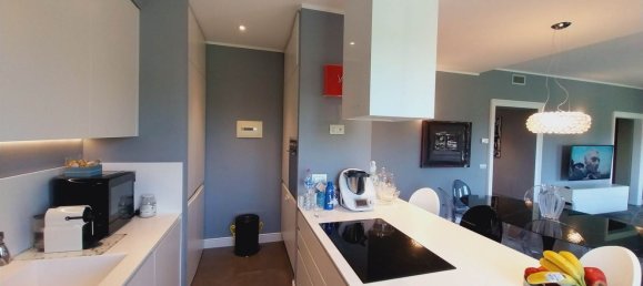 4 rooms Apartment in Empoli, Italy No. 199061 9