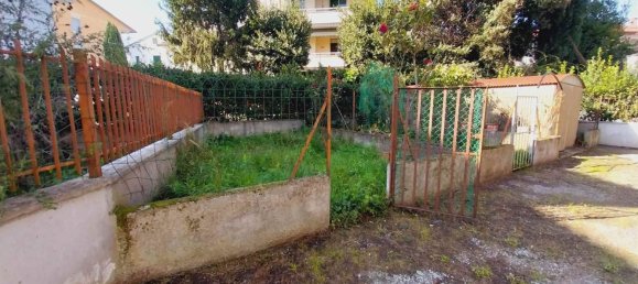 4 rooms Apartment in Empoli, Italy No. 199061 27