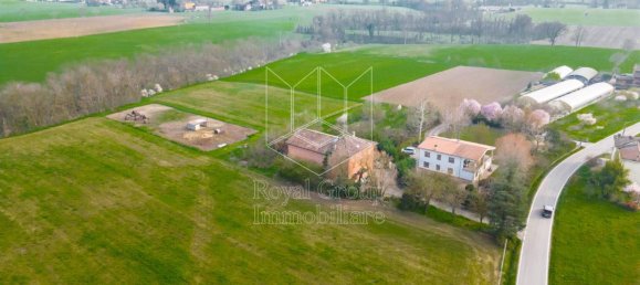 3 bedrooms House in Noceto, Italy No. 131840 5