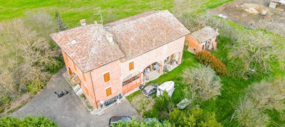 3 bedrooms House in Noceto, Italy No. 131840 10