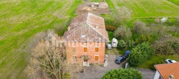 3 bedrooms House in Noceto, Italy No. 131840 17