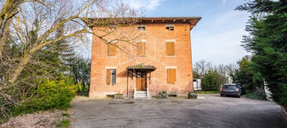 3 bedrooms House in Noceto, Italy No. 131840 19