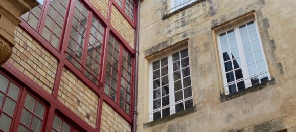 1 bedroom Apartment in La Rochelle, France No. 100930 2