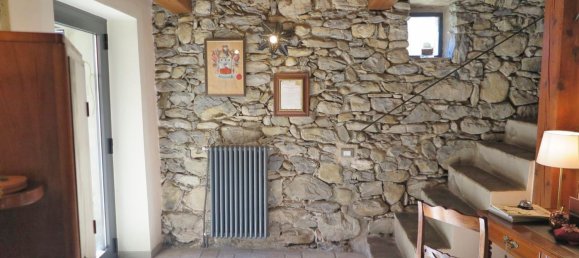 10 rooms House in Villafranca in Lunigiana, Italy No. 108033 15