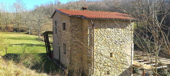 10 rooms House in Villafranca in Lunigiana, Italy No. 108033 2