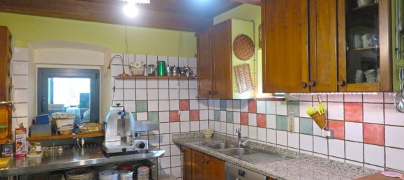 10 rooms House in Villafranca in Lunigiana, Italy No. 108033 22