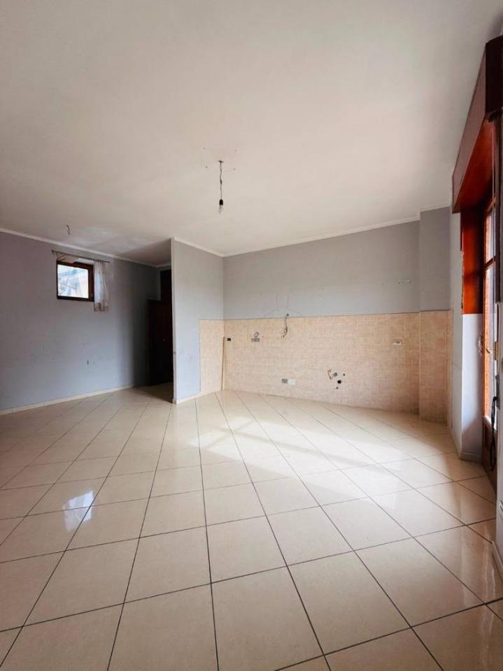 3-salle Appartement à Frattamaggiore, Italy No. 147845