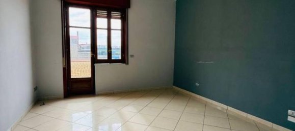 3-salle Appartement à Frattamaggiore, Italy No. 147845 6