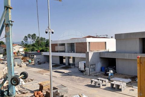 4 bedrooms Villa in Turiz, Portugal No. 266764