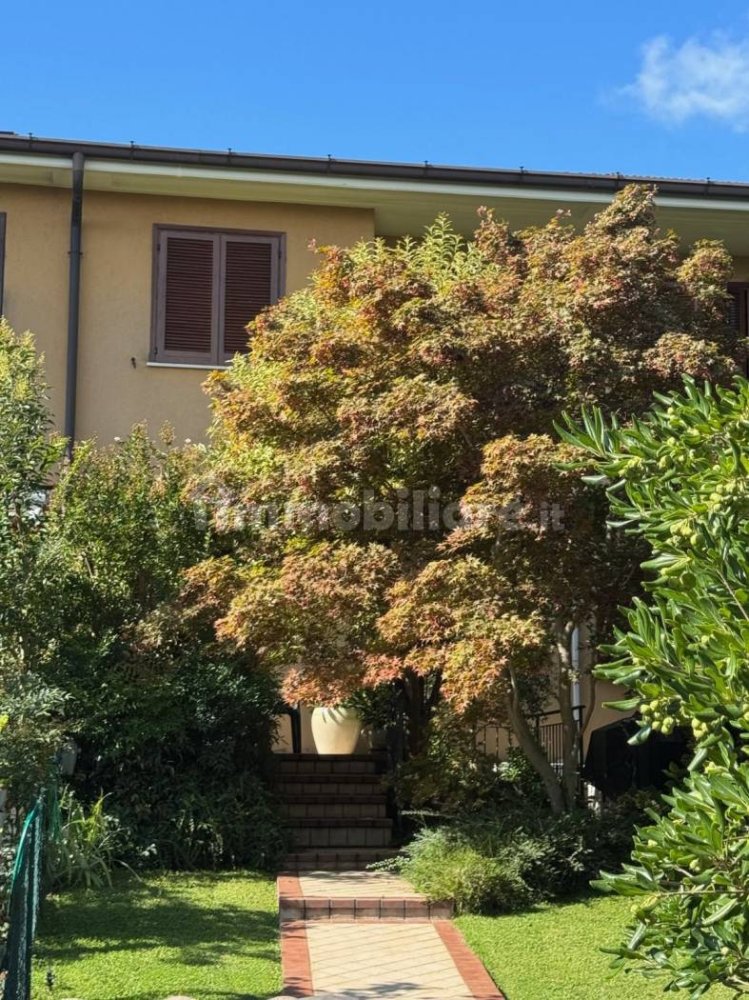 3 bedrooms House in Brescia, Italy No. 326544