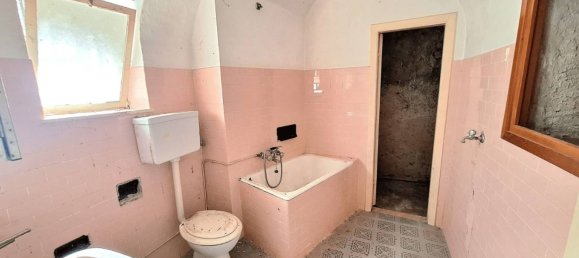 3 Schlafzimmer Haus in Tovo San Giacomo, Italy, Nr. 38507 11