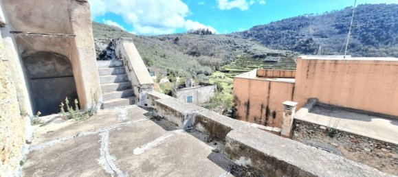 3 Schlafzimmer Haus in Tovo San Giacomo, Italy, Nr. 38507 4