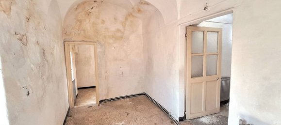 3 Schlafzimmer Haus in Tovo San Giacomo, Italy, Nr. 38507 9
