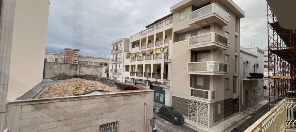 Casa de 3 habitaciónes en Cerignola, Italy No. 34079 2