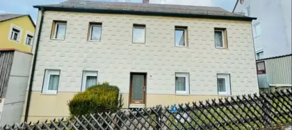 3 bedrooms Townhouse in Hohenberg an der Eger, Germany No. 18466 2