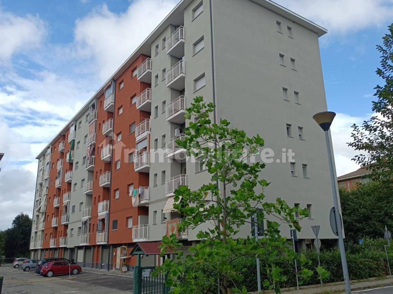 2 Schlafzimmer Wohnung in Collegno, Italy, Nr. 334657