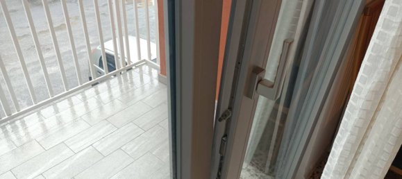 2 Schlafzimmer Wohnung in Collegno, Italy, Nr. 334657 5